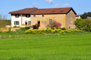  Le Clos du Cher en Beaujolais  Сен-Жермэн-Нюель